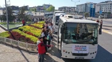 TUZLA’DA BİNLER TEKNOFEST’E GİTMEK İÇİN KUYRUK OLUŞTURDU