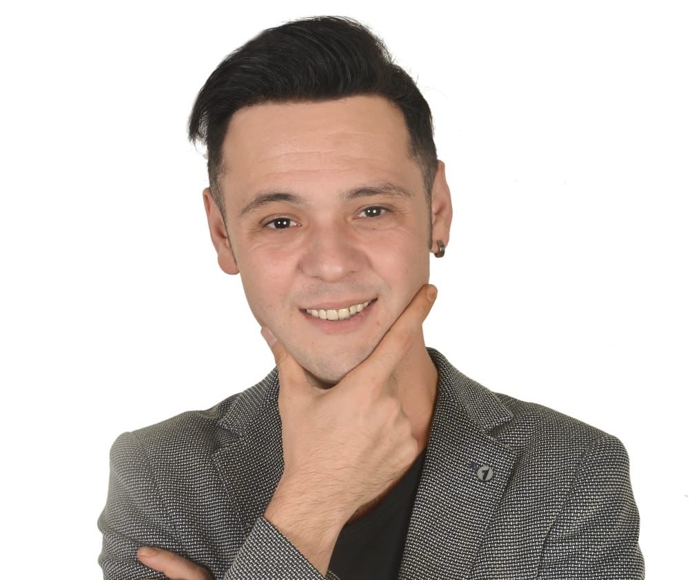 MESUT TAYYAR: ALTIN ORAN BİR YÜZE UYUYORUM…
