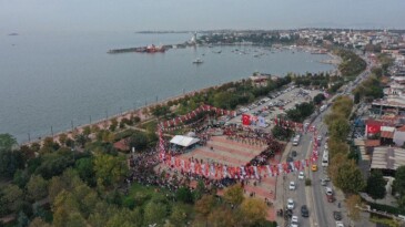 CUMHURİYETİN 100’ÜNCÜ YILI TUZLA’DA COŞKUYLA KUTLANDI