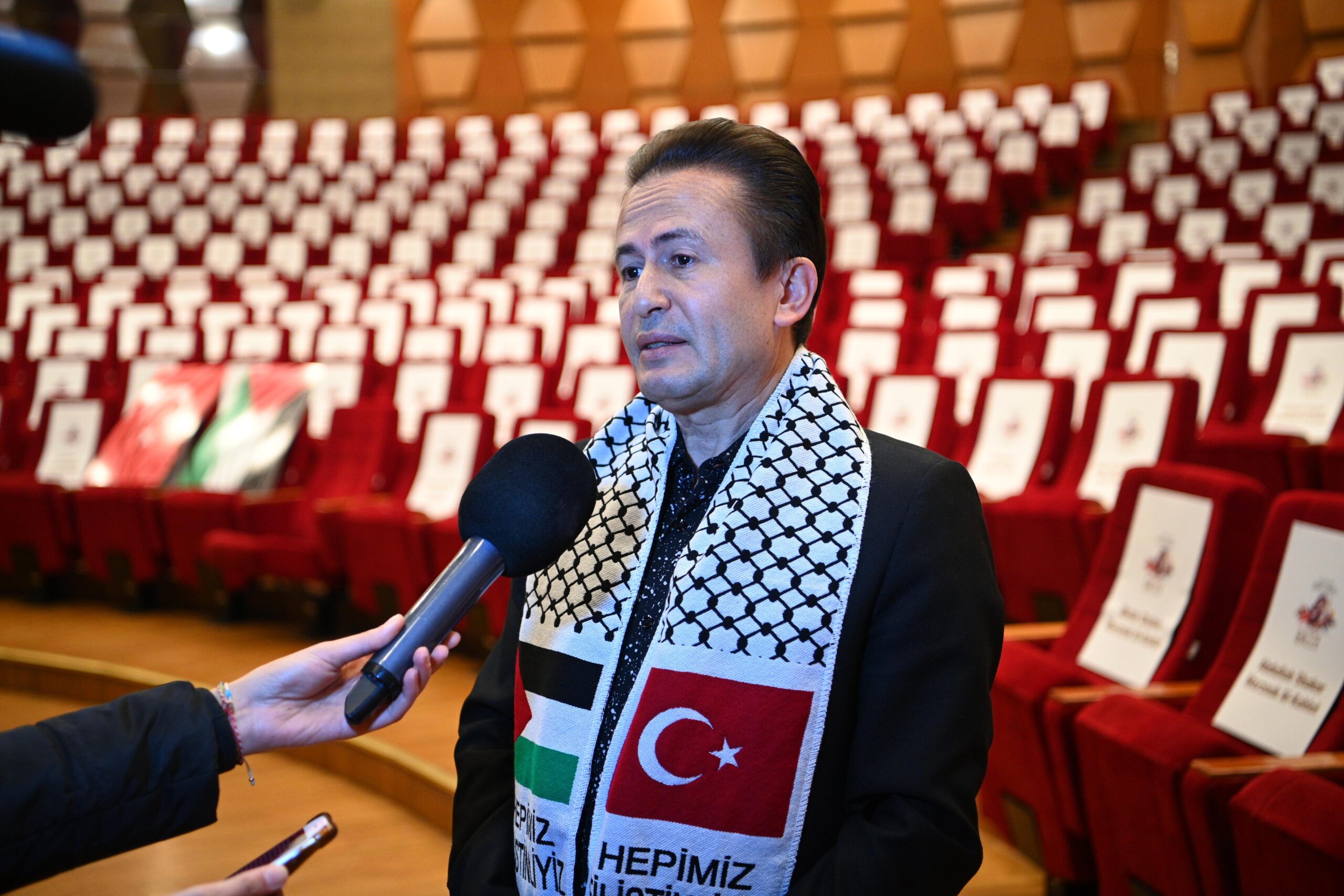 GAZZE’DE KATLEDİLEN ÇOCUKLAR, DÜNYA ÇOCUK HAKLARI GÜNÜ’NDE TUZLA’DA ANILDI