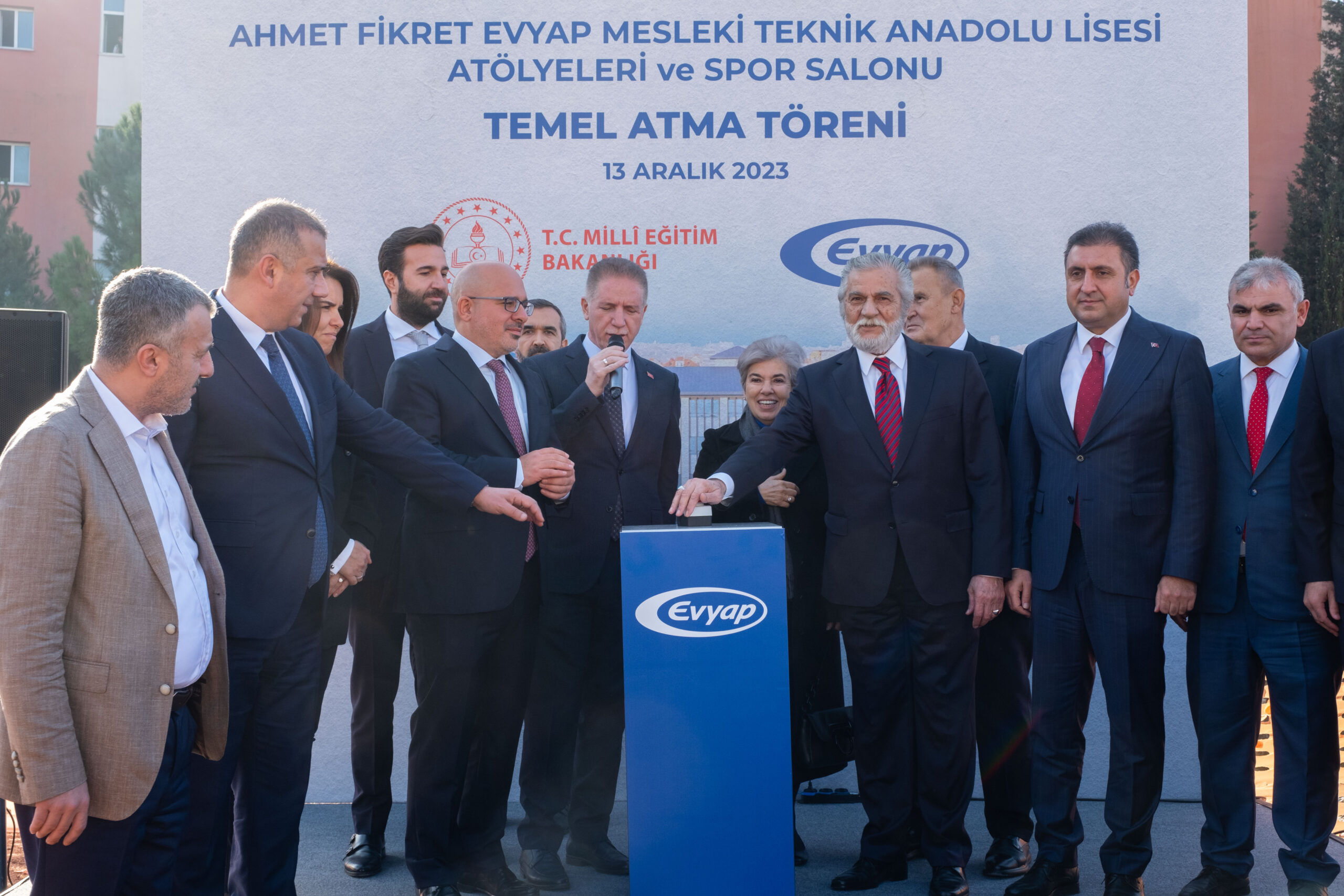 EVYAP’IN, AHMET FİKRET EVYAP ADINA TUZLA’DA YAPTIRACAĞI MESLEKİ VE TEKNİK ANADOLU LİSESİ’NİN TEMELİ ATILDI