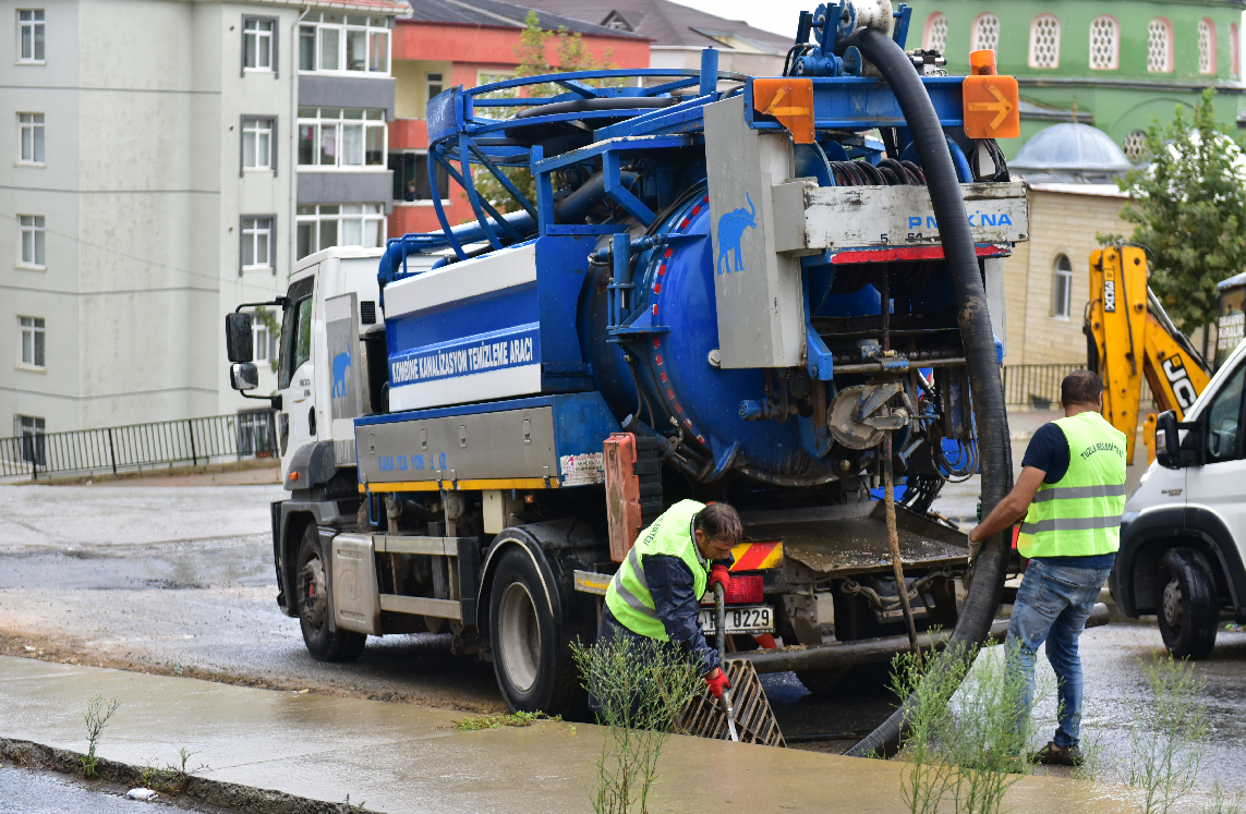 Tuzla Belediyesi’nden altyapı atağı