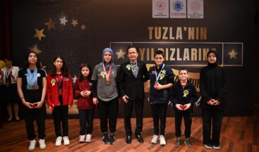 TUZLA’NIN YILDIZLARINA ÖDÜL YAĞMURU: BAŞARILI ÖĞRENCİLER ALTINLA ÖDÜLLENDİRİLDİ…