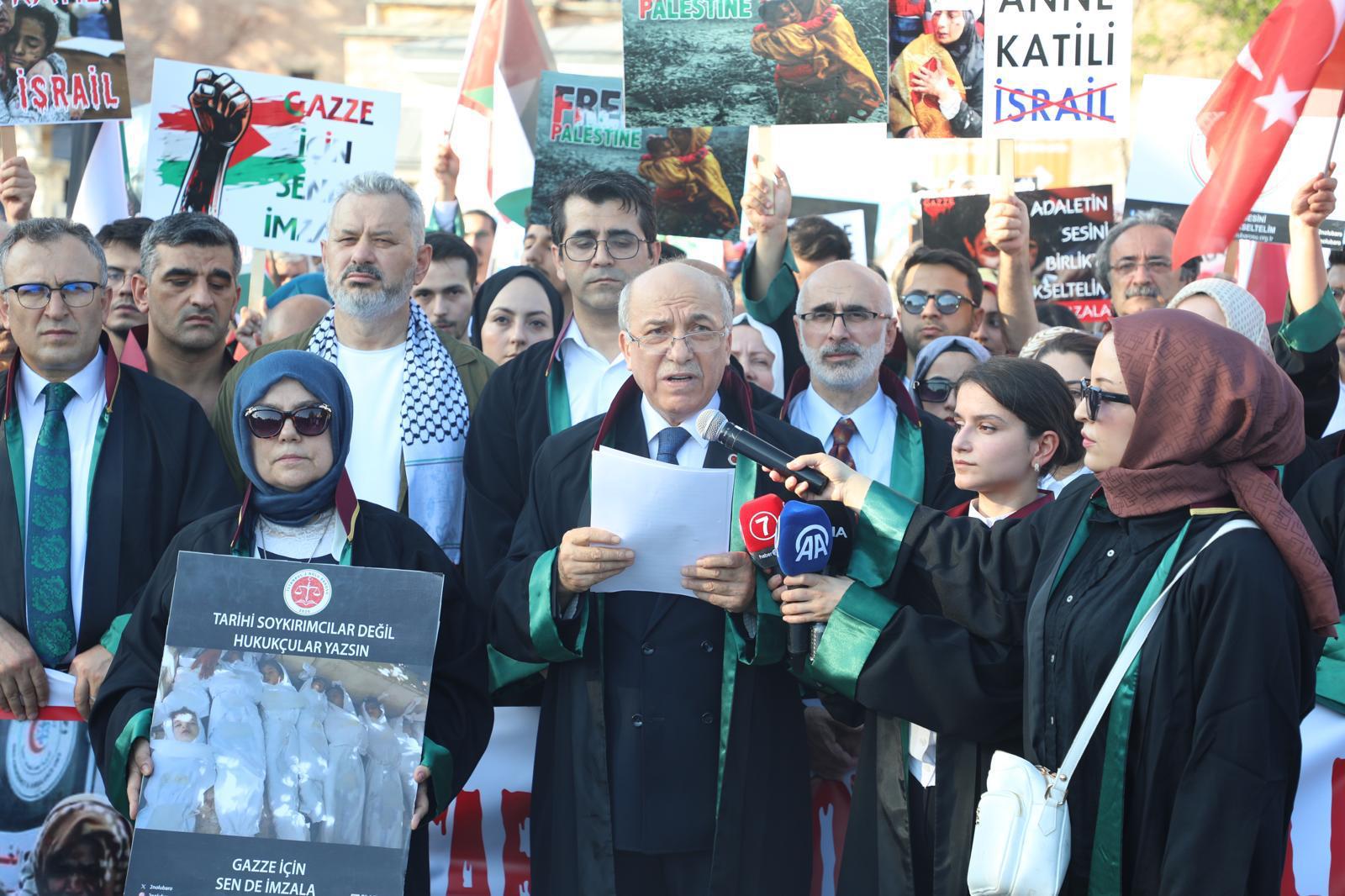 İstanbul 2 Nolu Barosu Gazze'deki çocuk ve kadın soykırımını protesto etti