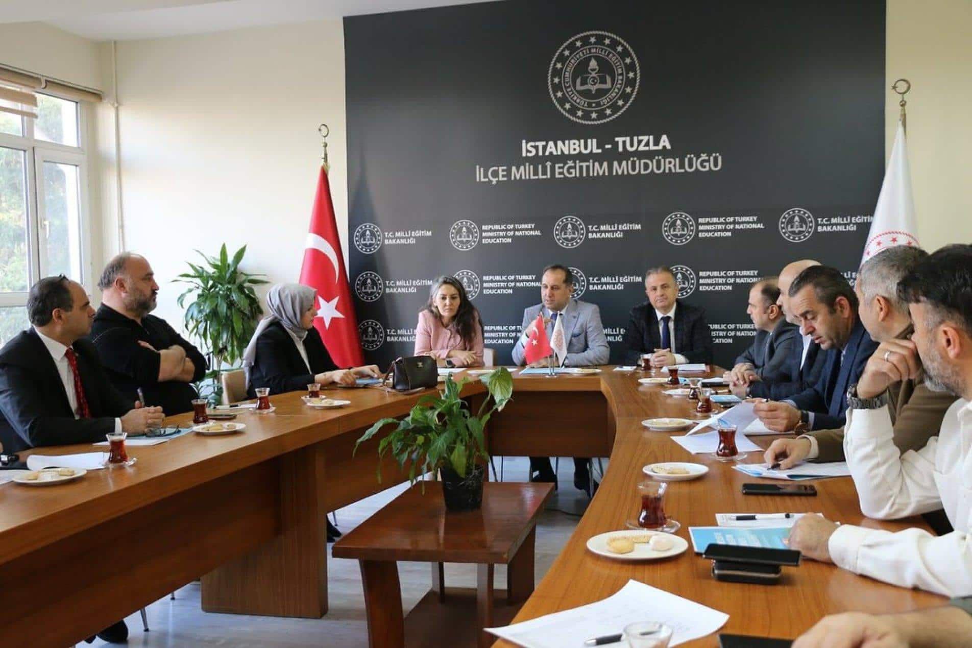 TUZLA’DA MESLEKİ VE TEKNİK EĞİTİM ZİRVESİ BAŞLIYOR
