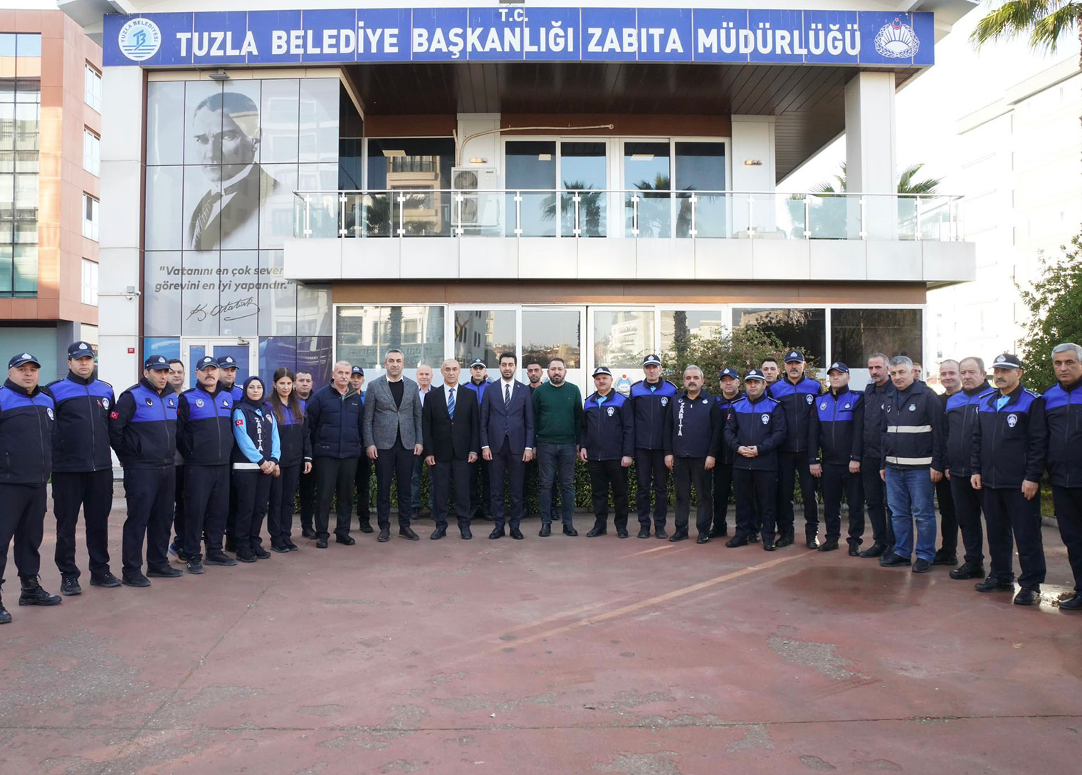 TUZLA BELEDİYE BAŞKANI EREN ALİ BİNGÖL, ZABITA PERSONELİYLE BULUŞTU…