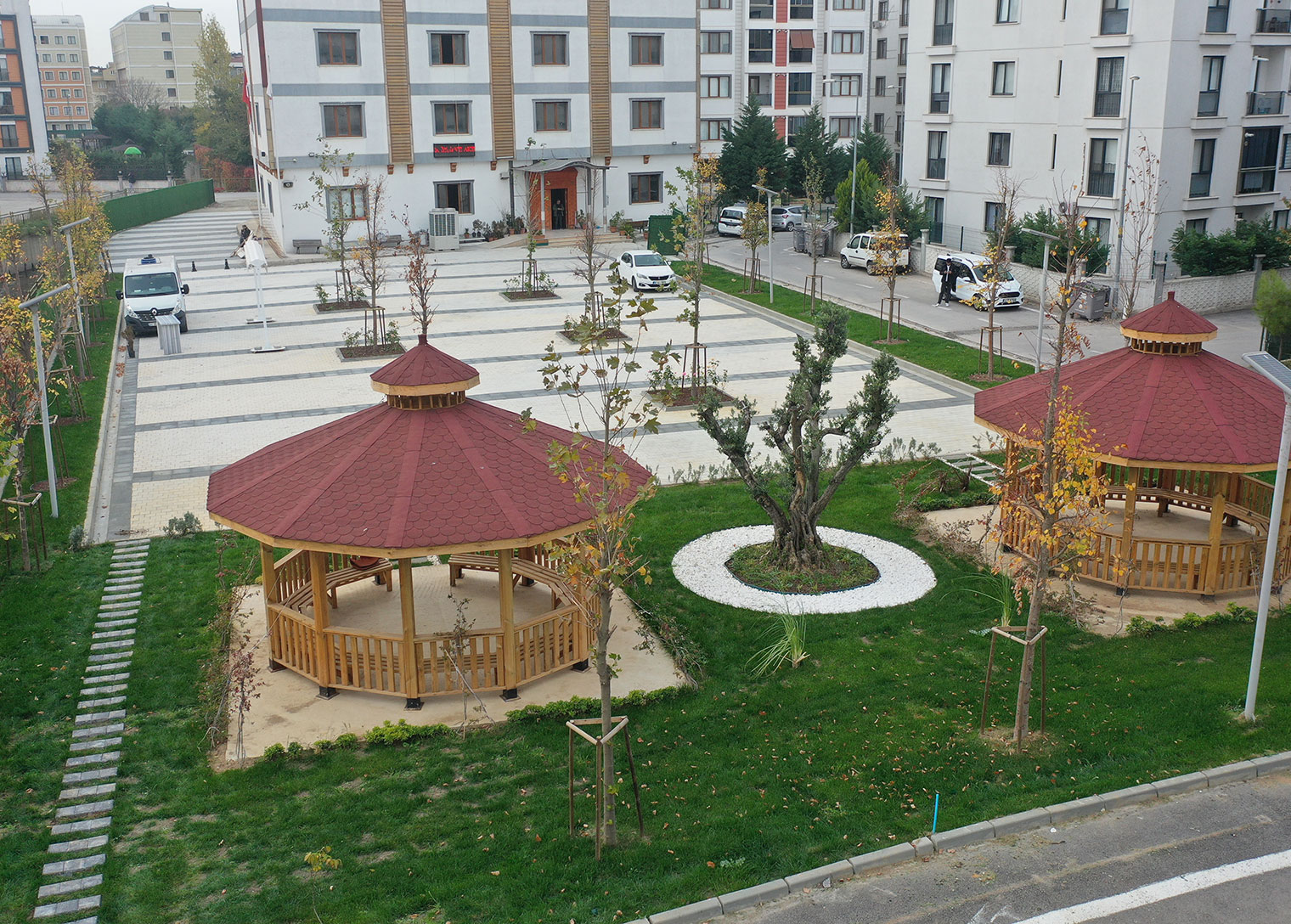 TUZLA BELEDİYESİ’NDEN YEŞİL ALAN ATILIMI…