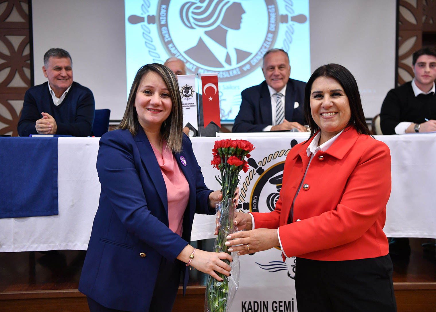 TUZLA’DA DENİZCİ TÜRK KADINLARIN İLK DERNEĞİ KURULDU