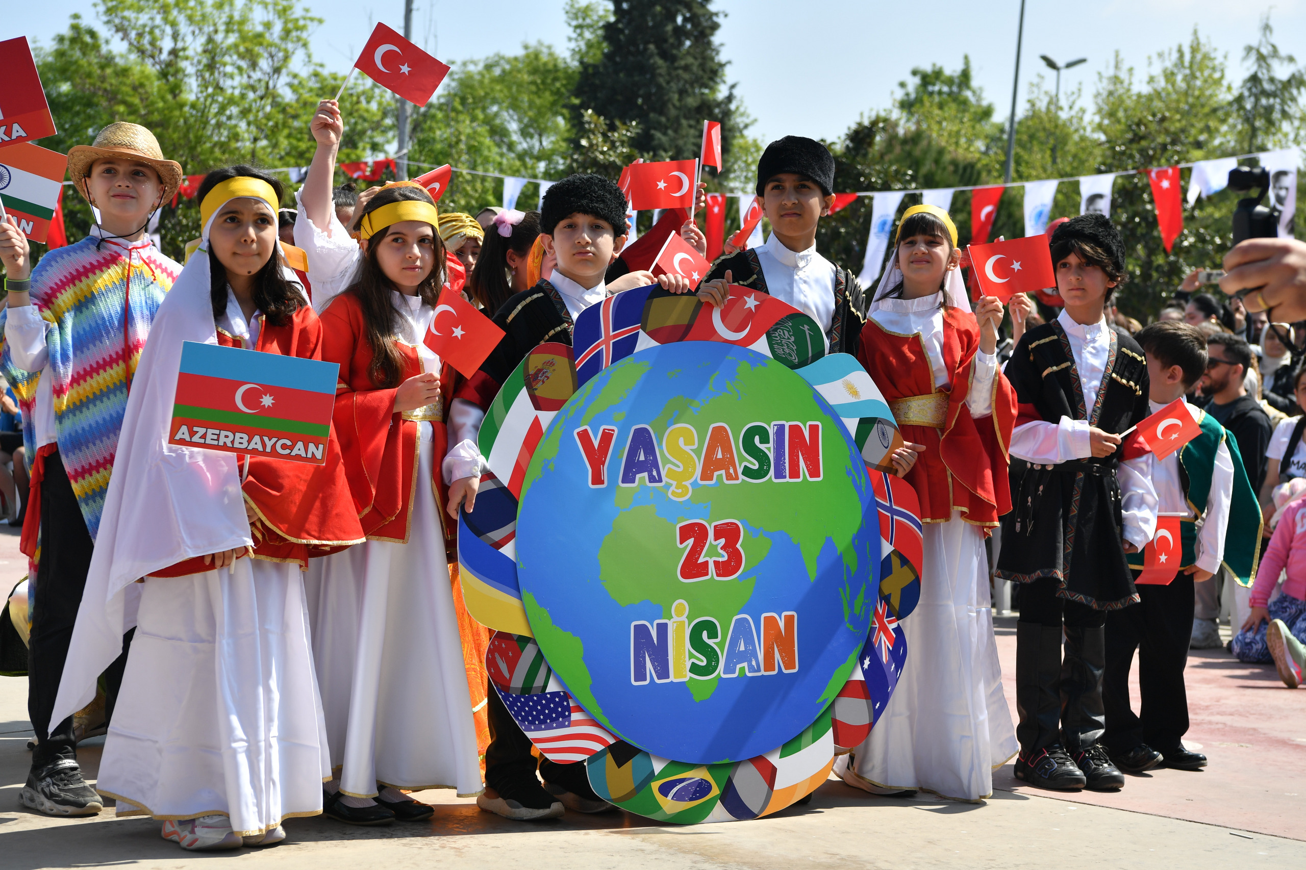 Tuzla’da 23 Nisan coşkuyla kutlandı