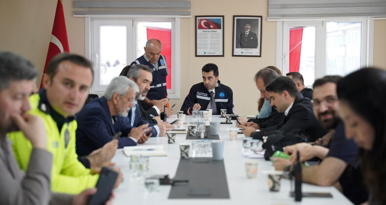 TUZLA BELEDİYESİ’NDEN DEPREM SONRASI HIZLI VE ETKİN MÜDAHALE
