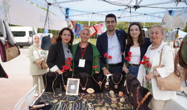 TUZLA’DA ANNELER GÜNÜ ‘YEŞİL GÜNLER’ İLE RENKLENDİ