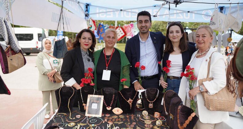 TUZLA’DA ANNELER GÜNÜ ‘YEŞİL GÜNLER’ İLE RENKLENDİ