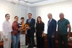 EVDE EĞİTİM GÖREN ÖĞRENCİMİZE KARNE ZİYARETİ…