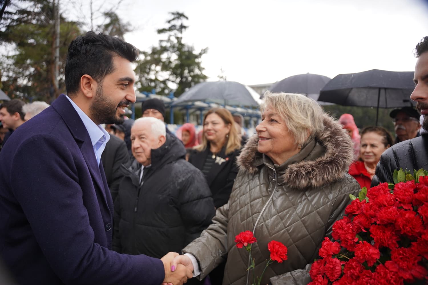 103.YILINDA TUZLA’DA MÜBADİLLER ANILDI; KARANFİLLER DENİZE BIRAKILDI