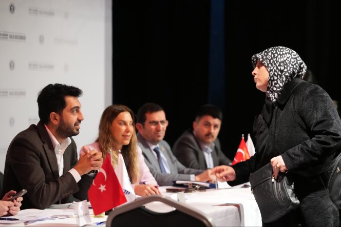 TUZLA’DA HALK BULUŞMASI: BAŞKAN BİNGÖL VATANDAŞLARIN TALEPLERİNİ DİNLEDİ