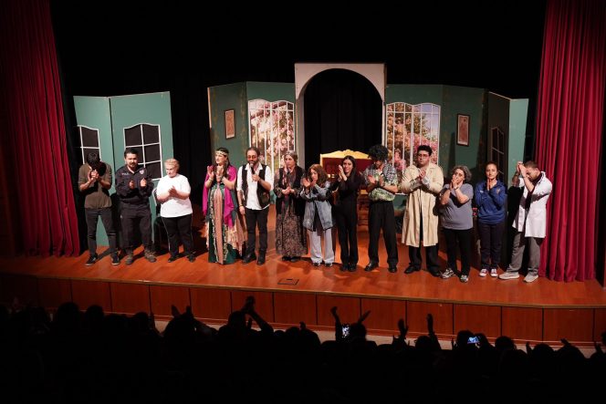 TUZLA’NIN SOKAKLARI TİYATRO SAHNESİNE DÖNÜŞTÜ