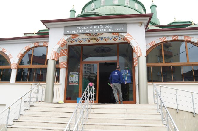 TUZLA BELEDİYESİ’NDEN BAYRAM ÖNCESİ İBADETHANELERE KAPSAMLI BAKIM