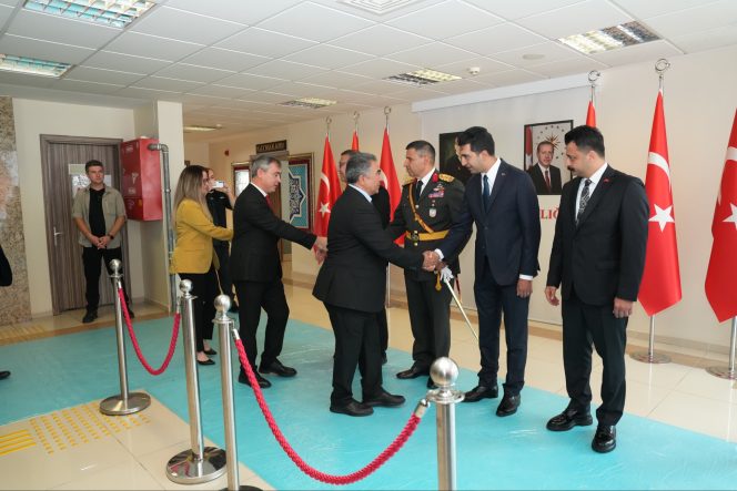 TUZLA’DA 30 AĞUSTOS ZAFER BAYRAMI COŞKUSU TÖRENLERLE BAŞLADI